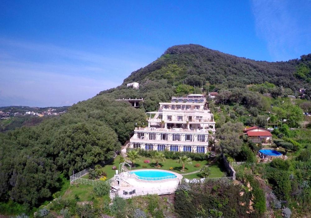 Caposperone Resort Палми Екстериор снимка